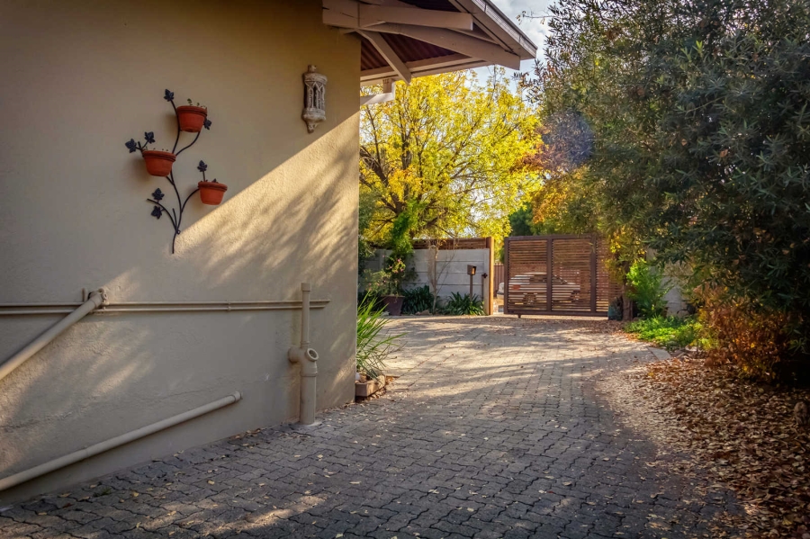 7 Bedroom Property for Sale in Morewag Free State